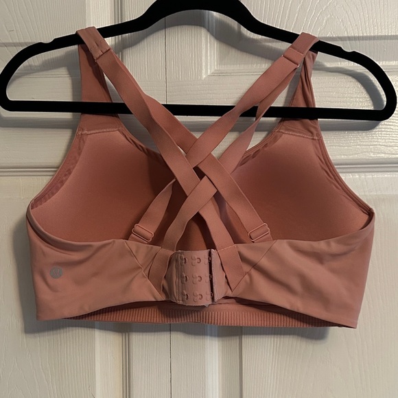 Pink Sports Bra Sz 38D by Lululemon new condition - Picture 6 of 7